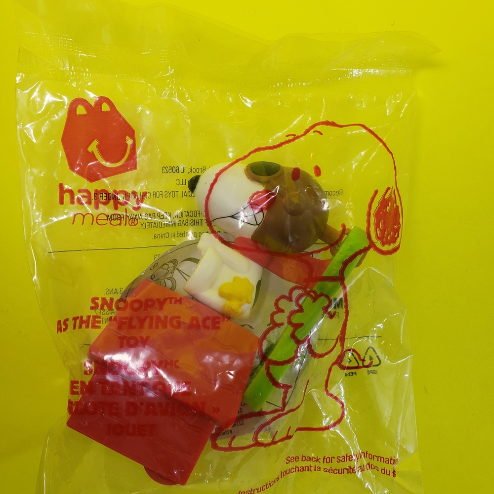 (Unopened) Snoopy As The "Flying Ace" Toy  - 2018 - #1 In Set